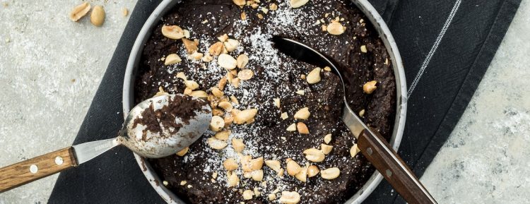 Raw brownies van Kim Feenstra en Benine Bijleveld (uit hun boek Food talk) - Gezond aan tafel - recept
