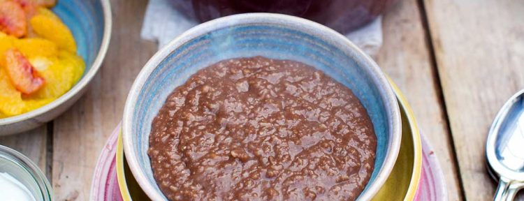 Chocolade havermoutpap met Griekse yoghurt & vers seizoensfruit - Gezond aan tafel - recept
