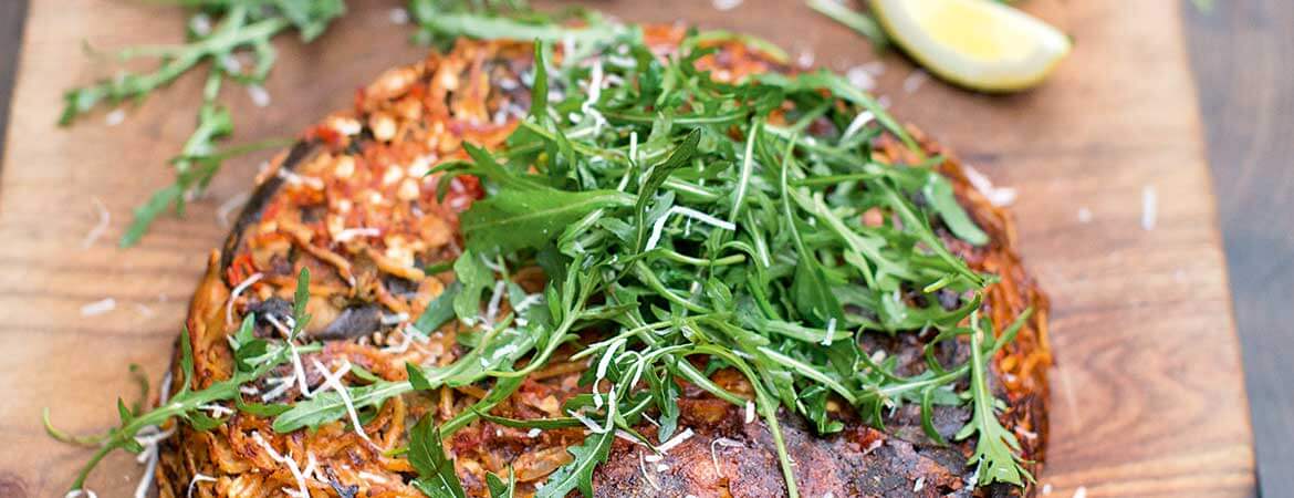 Spaghetti taart met aubergine en tomaat