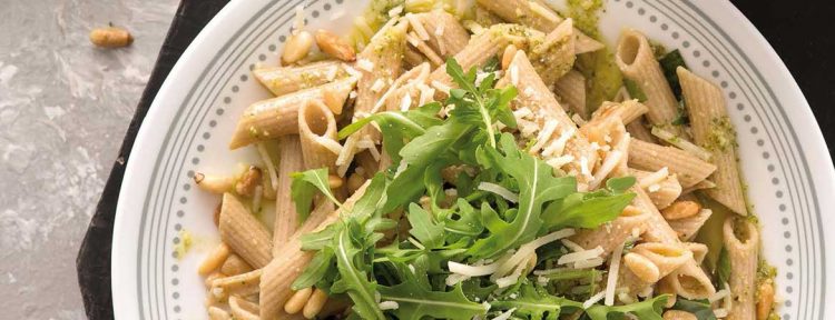 Pasta pesto van Fajah Lourens (Killerbody 2) - Gezond aan tafel - recept