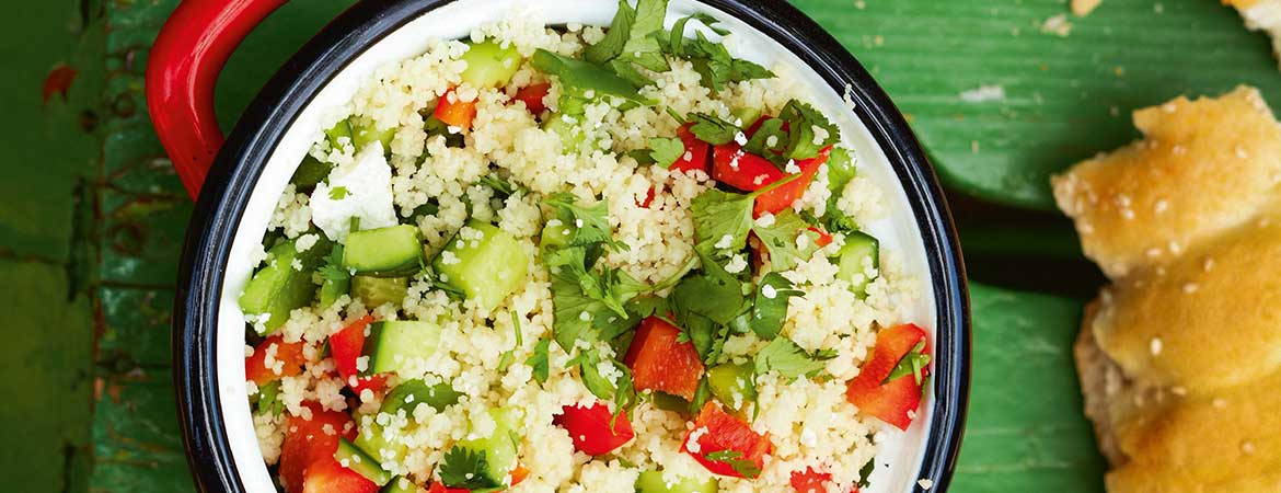 Couscous salade met komkommer, paprika en koriander