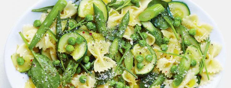 Farfalle met courgette, asperges en doperwten - Gezond aan tafel - recept