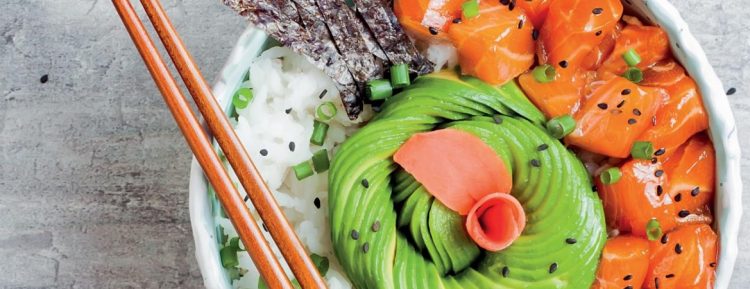 Poké bowl met gerookte zalm en zeewier - Gezond aan tafel - recept