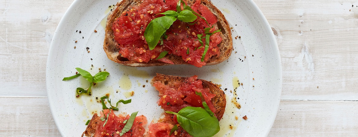 Spaans geroosterd brood met tomatenjam