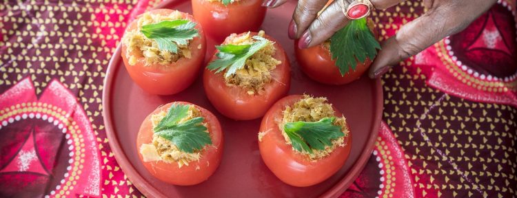 Pittige makreelsalade in tomaatjes - Gezond aan tafel - recept